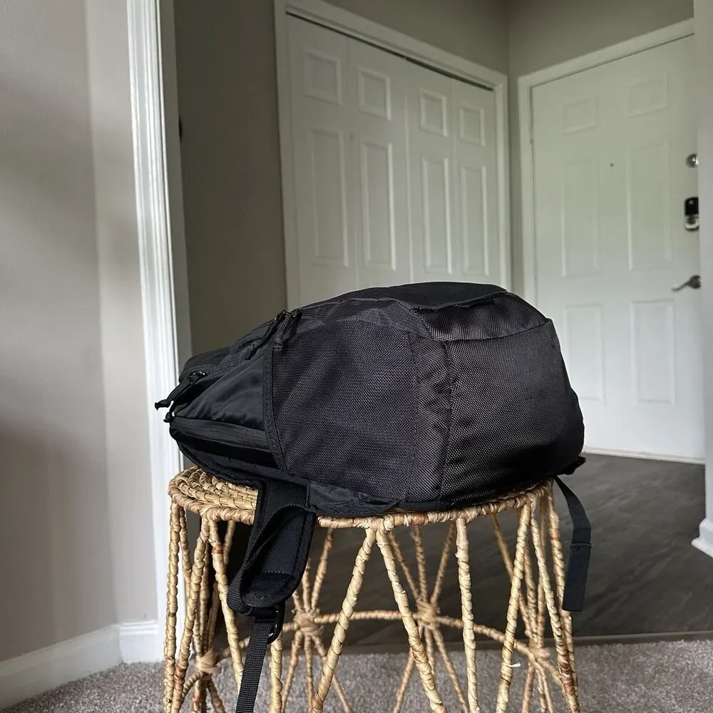 Thule - Achiever 24L Backpack 15